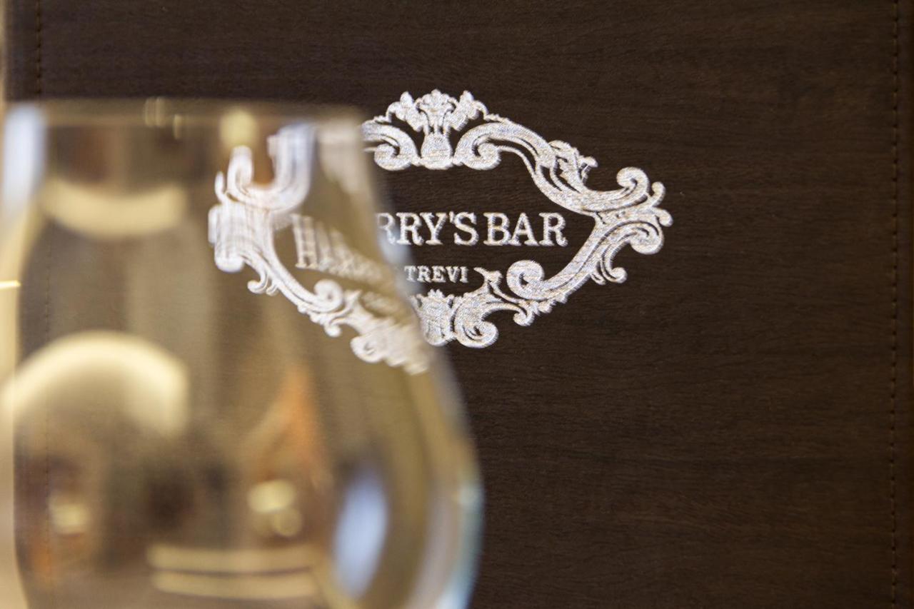 Harry'S Bar Trevi Luxury Apartments - Spagna โรม ภายนอก รูปภาพ