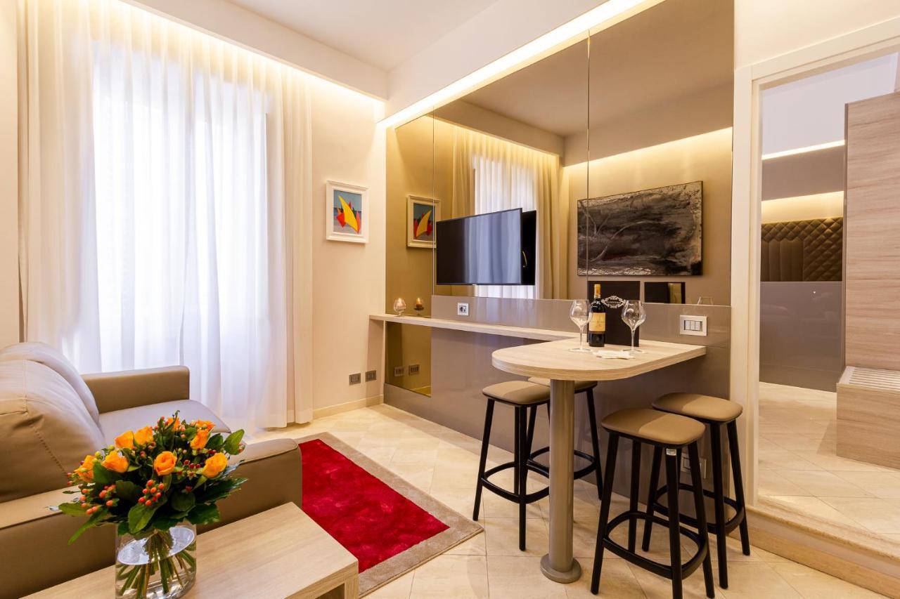 Harry'S Bar Trevi Luxury Apartments - Spagna โรม ภายนอก รูปภาพ
