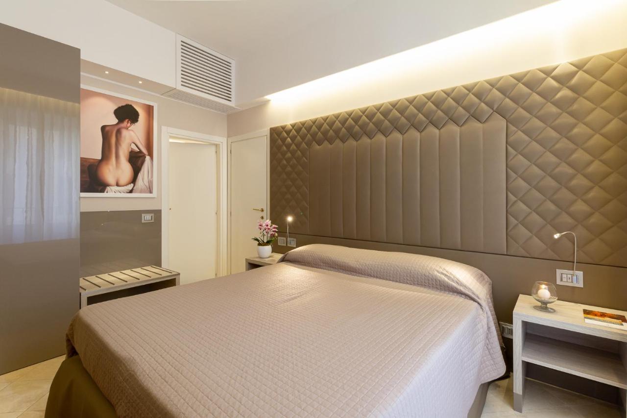 Harry'S Bar Trevi Luxury Apartments - Spagna โรม ภายนอก รูปภาพ