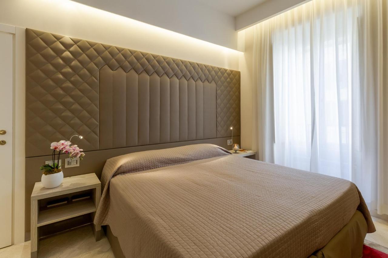 Harry'S Bar Trevi Luxury Apartments - Spagna โรม ภายนอก รูปภาพ
